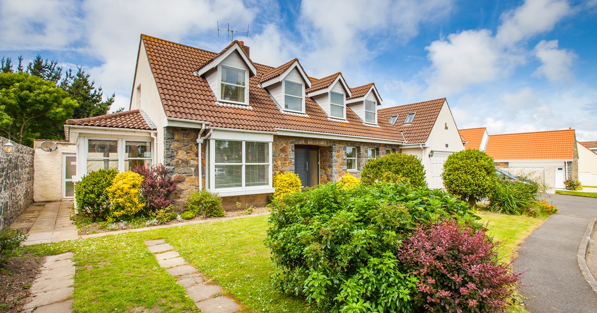 High View House Guernsey Property Livingroom Guernsey and Jersey Estate Agents